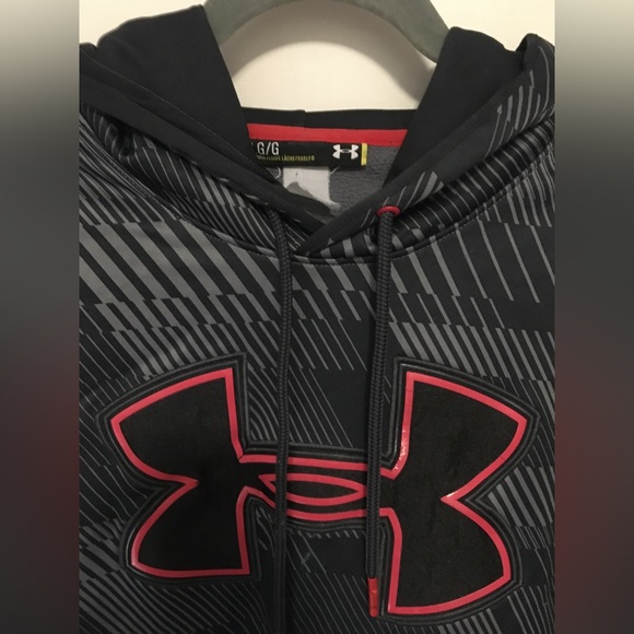 Authentic Under Armour Sweater - Picture 3 of 7